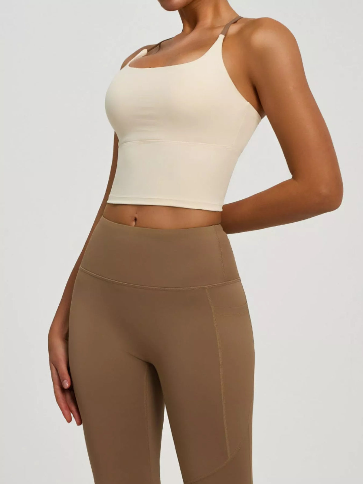 criss-cross back active bra | dropsona - neutral - material texture