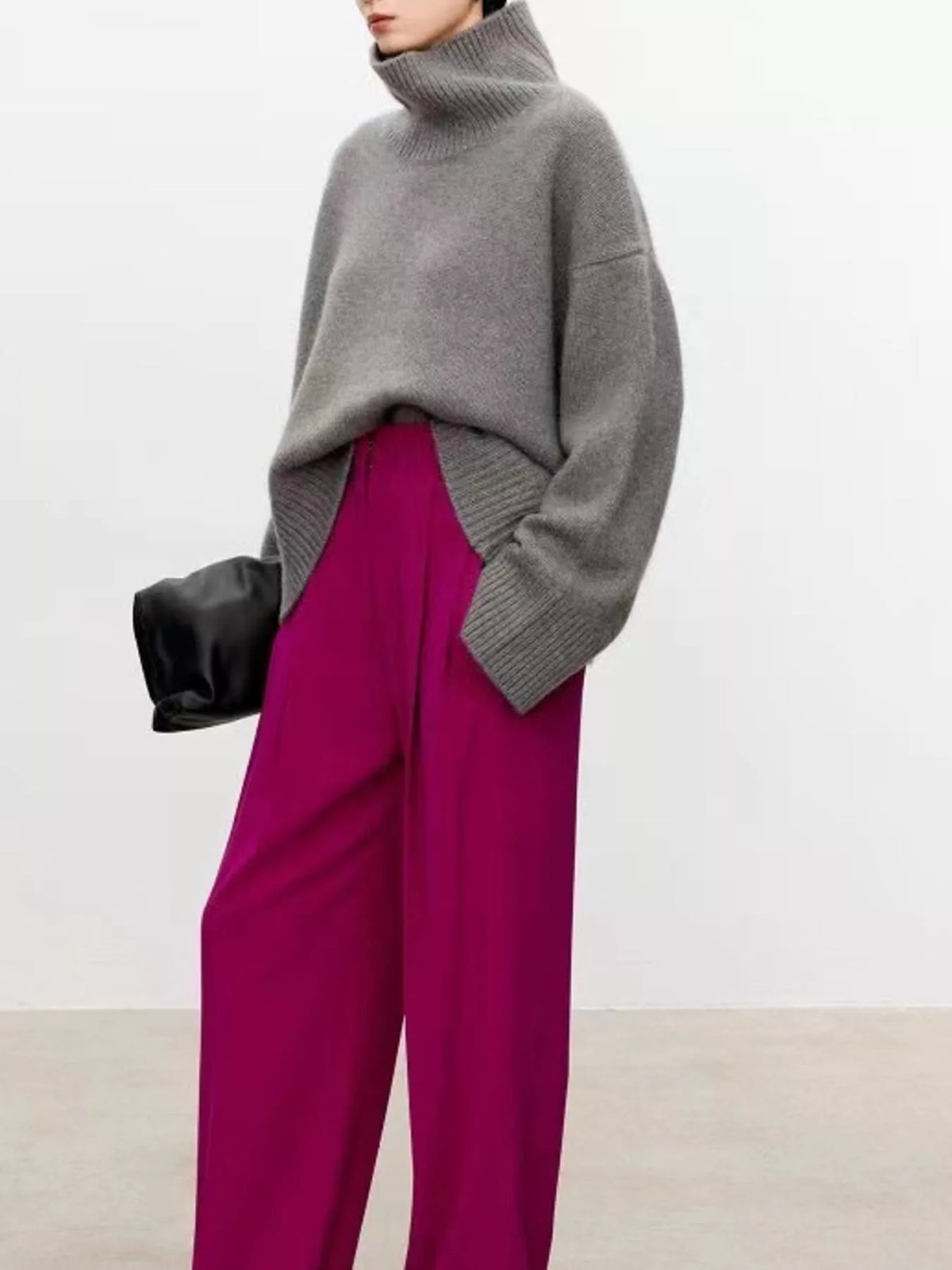 oversized turtleneck wool sweater | dropsona - neutral - close-up detail