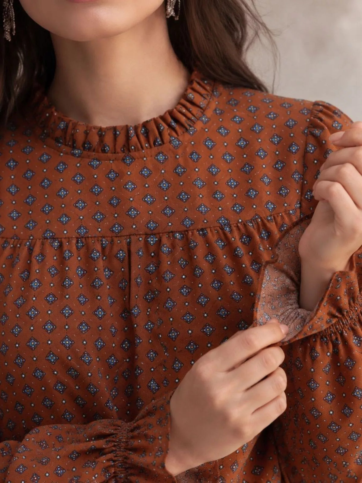 geometric print mock neck puff sleeves blouse | dropsona - neutral - close-up detail
