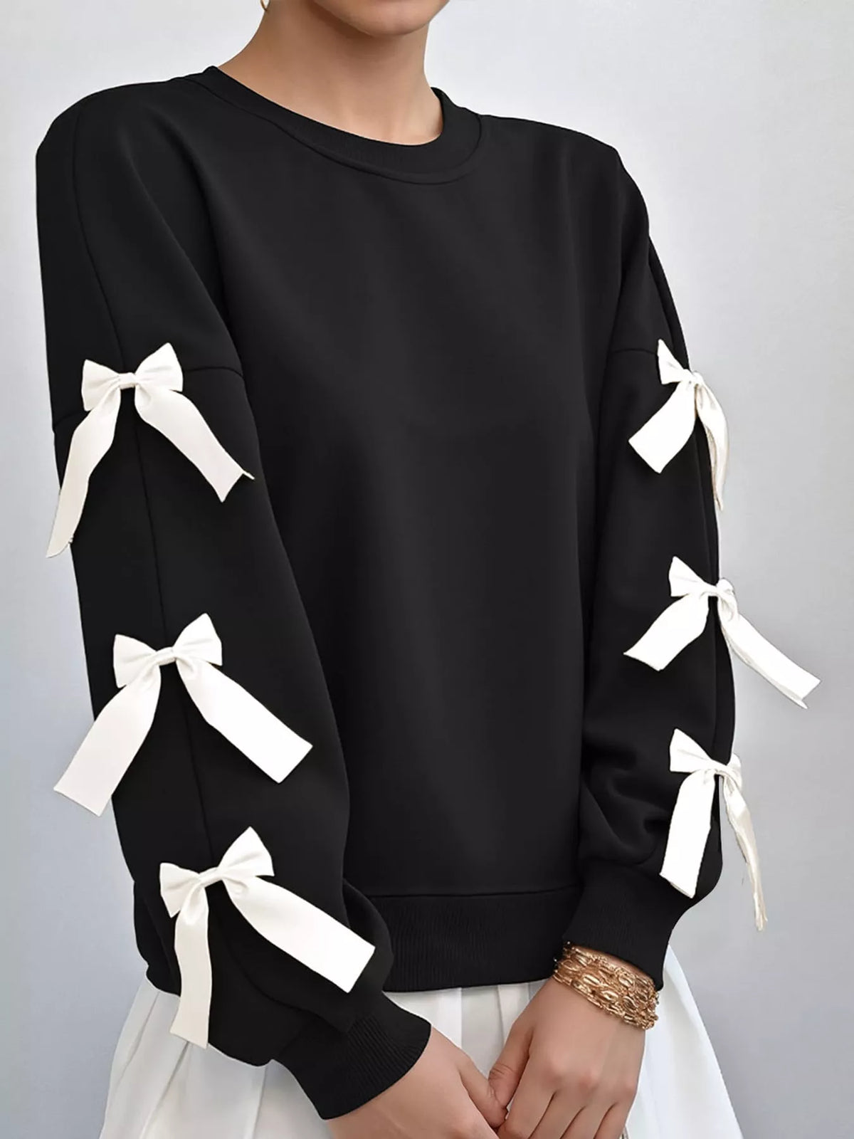 crew neck sweatshirt with decorative bow | dropsona - neutral - size reference