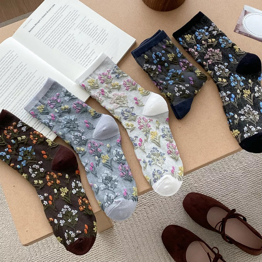 5 pair vintage floral embroidered crew socks – candy | dropsona - neutral - material texture
