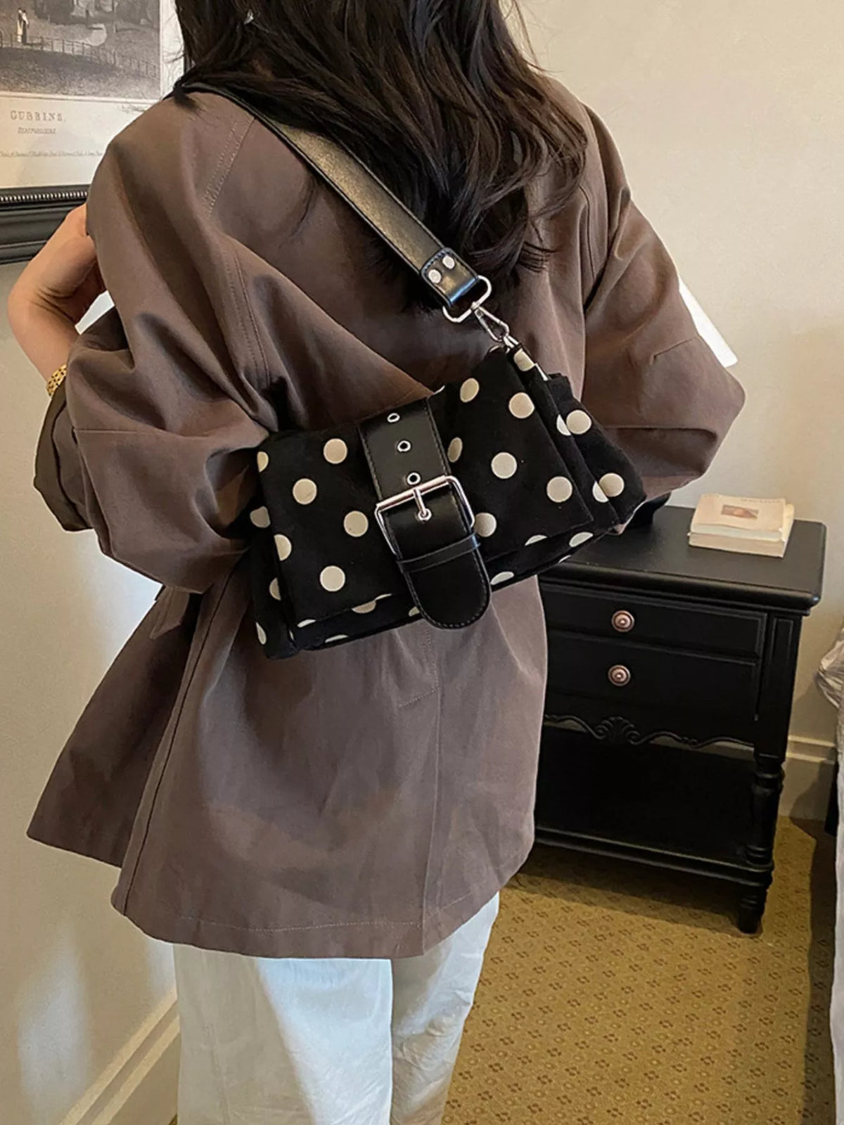vintage polka dot shoulder bag – stylish sling | dropsona - neutral - close-up detail