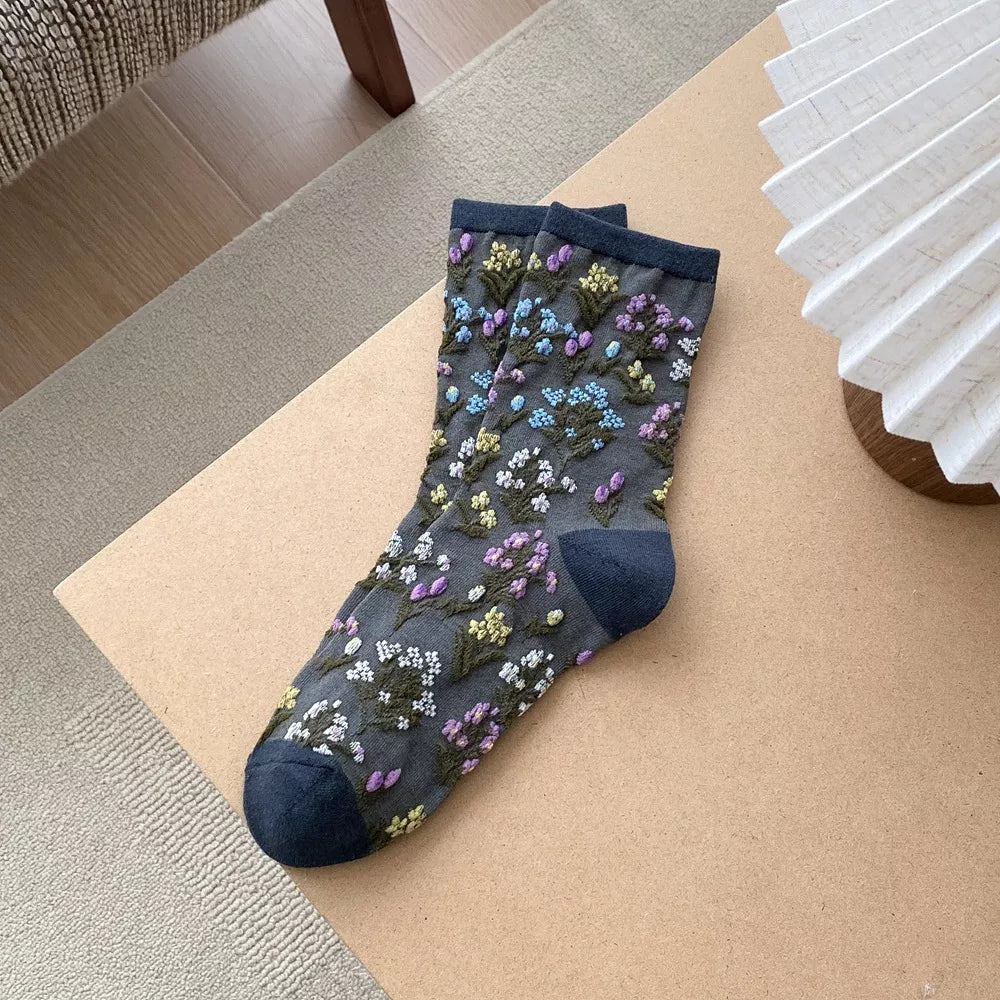 5 pair vintage floral embroidered crew socks – candy | dropsona - neutral - material texture