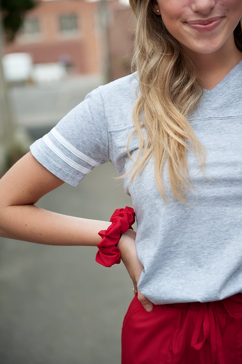 dt breeze sporty skirt in red – "spanish fork" is | dropsona - neutral - material texture